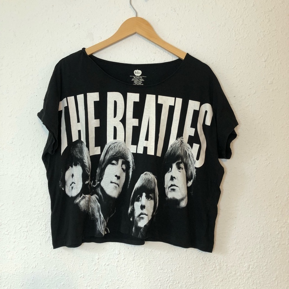 The Beatles Graphic Band Tee with Large Text & Images of Band Members XL (15-17) - Picture 3 of 5